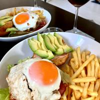 Avocado Bacon Egg Cheese Burger with Brioche Bun🍔 served with Rum and coke